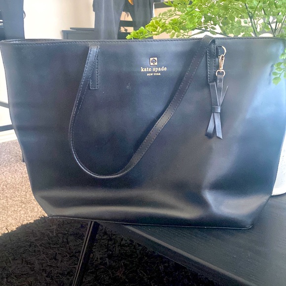 Handbags - Kate Spade Tote